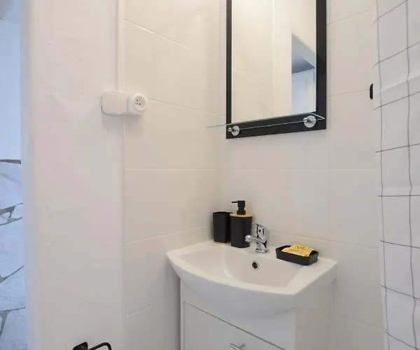 Elegant View شقة وارسو