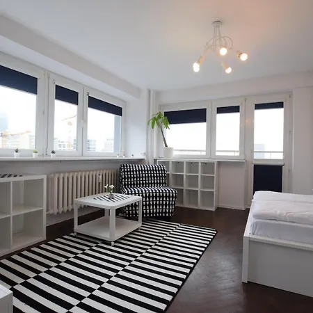 Elegant View Apartment Warsaw